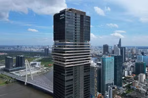 Tòa nhà Saigon Marina IFC cao 55 tầng là công trình đầu tiên trong cơ sở hạ tầng của Trung tâm tài chính quốc tế tại TPHCM. Ảnh: Phúc Uyên.