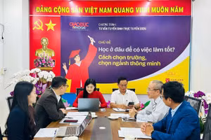Đại diện các trường đại học chia sẻ tại chương trình tư vấn tuyển sinh 2025 tại Báo Giáo dục và Thời đại.