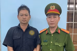 Nguyễn Thanh Sơn khi bị tạm giữ. (Ảnh: Công an TPHCM).