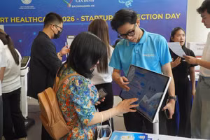 Các giải pháp công nghệ trong ngành y tế được giới thiệu tại sự kiện. Ảnh: Phúc Uyên.