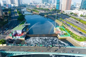 Cống Bến Nghé, một trong 6 cống ngăn triều dự án chống ngập 10.000 tỷ đồng được vận hành. Ảnh: Phúc Uyên.