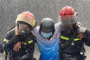 Diễn tập cứu hộ cứu nạn khi xảy ra cháy tại TPHCM. Ảnh: PC07.