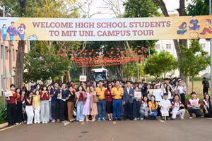 Học sinh tham gia chuỗi chương trình trải nghiệm và định hướng nghề nghiệp tại MIT.Uni. Ảnh: NTCC.