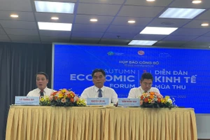 Ông Lê Trường Duy, Giám đốc Trung tâm Cách mạng Công nghiệp lần thứ 4 chia sẻ thông tin về Diễn đàn Kinh tế mùa thu sáng 14/11. Ảnh: Hà An.