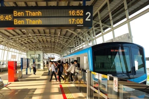 Metro số 1 - tuyến đường sắt đô thị đầu tiên của TPHCM. Ảnh: HURC.