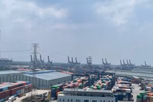 Cảng Cát Lái (TPHCM) nơi diễn ra các hoạt động xuất nhập khẩu hàng hóa. Ảnh: Hà An. 