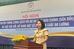 Bà Vũ Như Quỳnh, Vụ trưởng Vụ Pháp chế (Bộ Khoa học và Công nghệ) phát biểu tại hội nghị. Ảnh: Hà An.