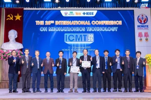 Các chuyên gia, nhà khoa học nhiều nước trên thế giới tham gia hội thảo quốc tế về cơ điện tử. Ảnh: HCMUTE.