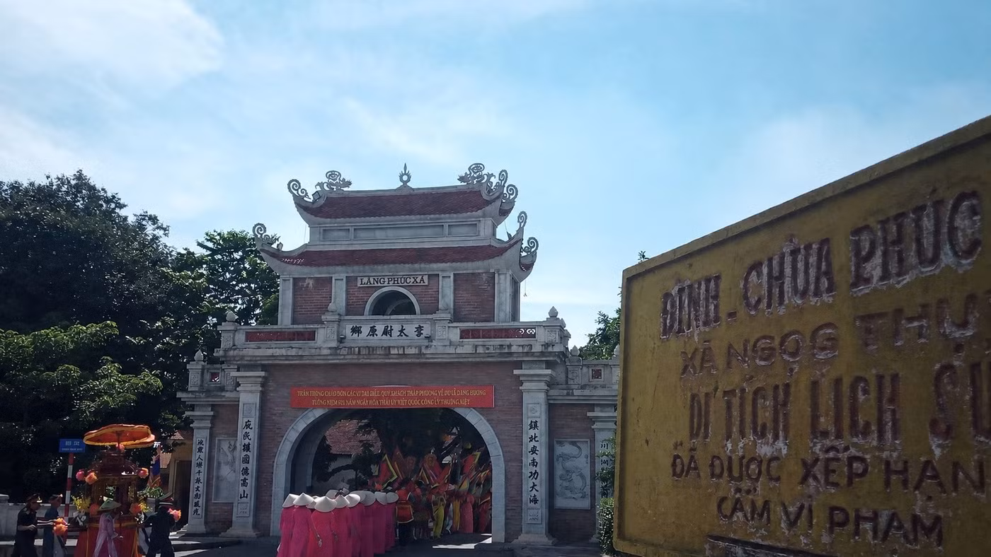 Lễ hội làng Phúc Xá - Bắc Biên diễn ra vào đầu tháng 6 âm lịch hàng năm.