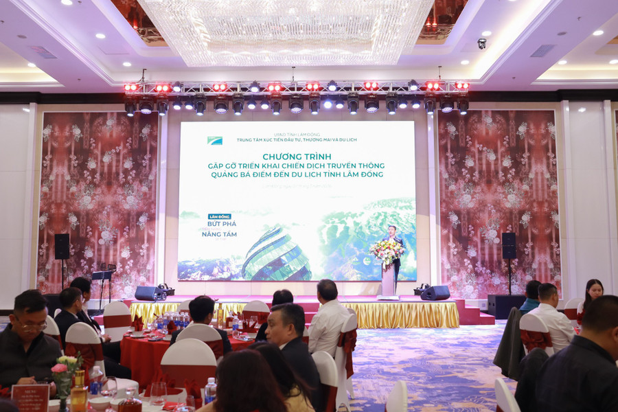 Tỉnh Lâm Đồng gặp gỡ báo chí, đơn vị lữ hành để chuẩn bị cho chiến dịch quảng bá du lịch.
