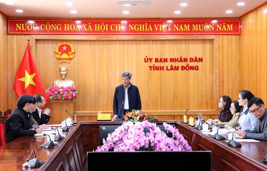 Phó Chủ tịch UBND tỉnh Nguyễn Minh chủ trì họp nghe báo cáo phương thức tuyển sinh phổ thông dân tộc nội trú (DTNT), tuyển sinh lớp 10 trung học phổ thông (THPT) năm học 2026-2027 trên địa bàn tỉnh Lâm Đồng.