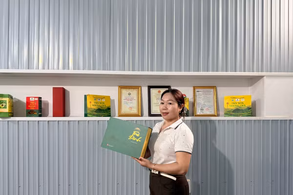 Các sản phẩm trà của HTX chè sạch Hương Trà.