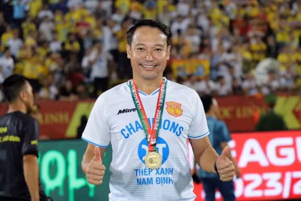 HLV Thép Xanh Nam Định tiết lộ chiến thuật đấu Selangor ở Shopee Cup