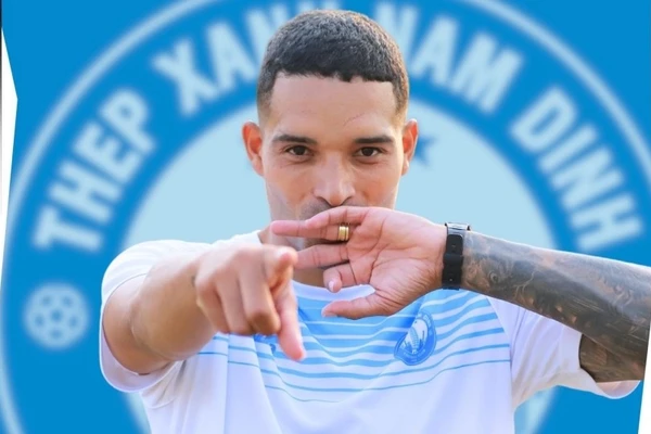 Rogerio Alves dos Santos gia nhập Công an Hà Nội sau khi chia tay Nam Định FC.