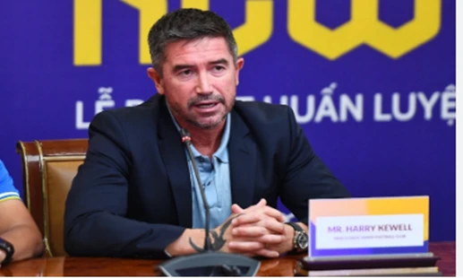 HLV Harry Kewell thất vọng với trận thua Ninh Bình FC. 