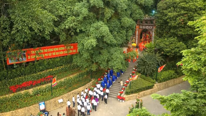 Xã Hy Cương dâng hương tưởng niệm các Vua Hùng sáng ngày 17/4/2026 (ảnh UBND xã Hy Cương).