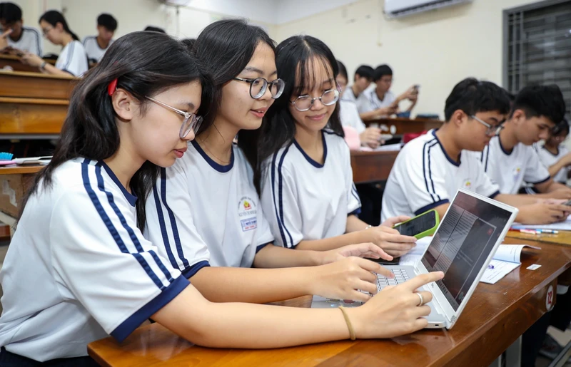 Phát huy học liệu số