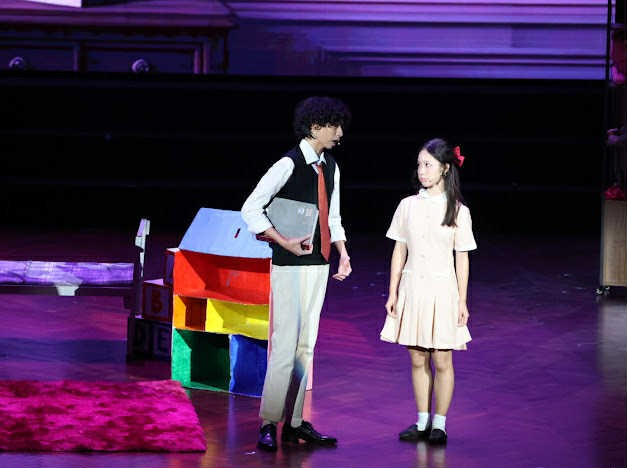 English Performance (EP) đã trở thành một trong những sự kiện ngoại khóa ghi dấu sức trẻ và sự sáng tạo của học sinh chuyên Anh. ep2.jpg
