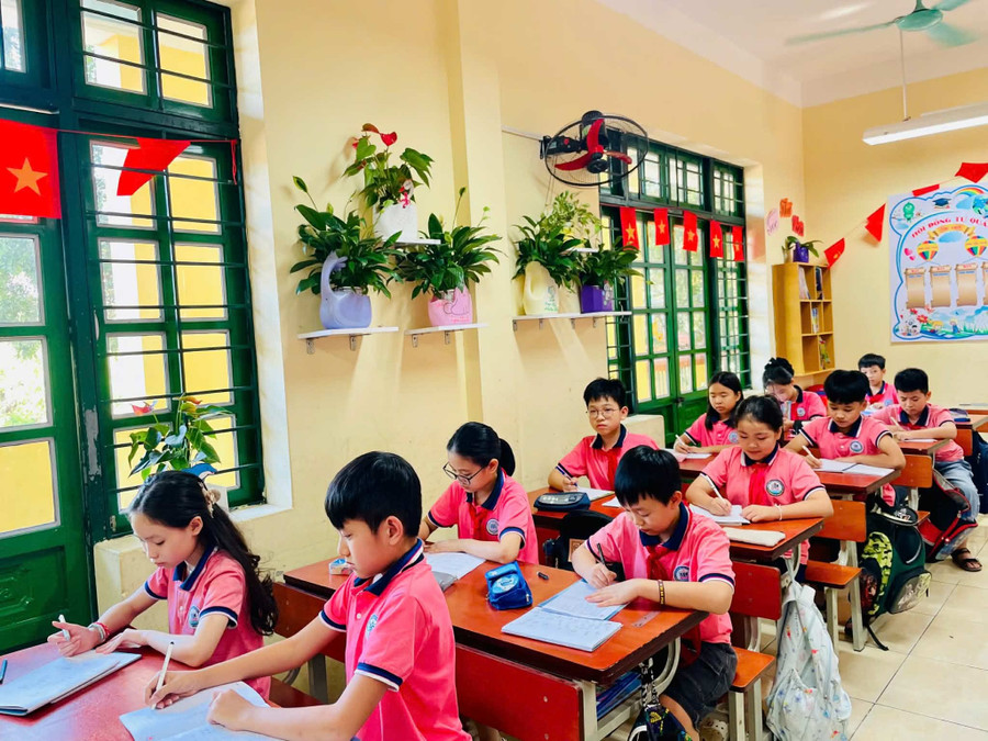 Những lớp học với cây xanh tạo không gian học tập cho học sinh nhà trường bac-cuong-5.jpg
