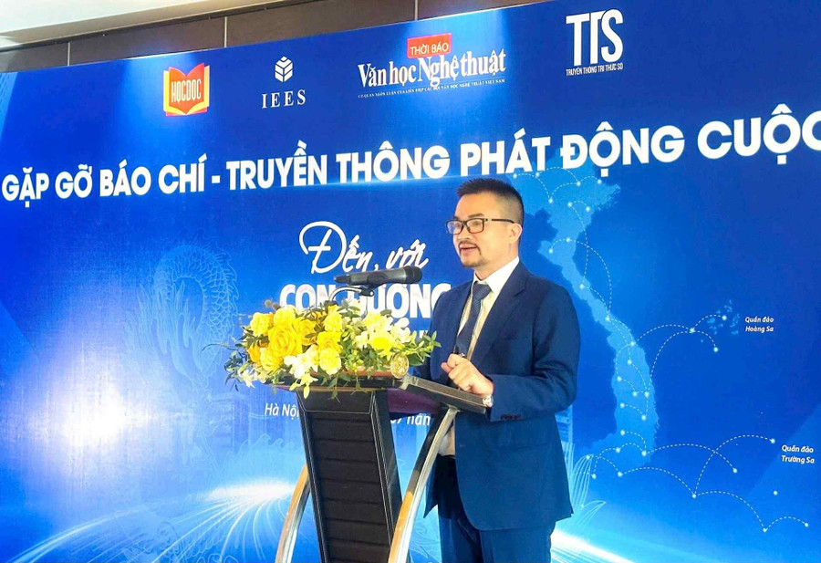 TS Nguyễn Văn Khương - Viện trưởng Viện Khoa học Giáo dục và Môi trường phát biểu. con-duong-tuong-lai-1.jpg