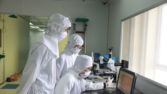 Phòng sạch tại Khoa Vật lý, Trường ĐH Khoa học Tự nhiên (ĐH Quốc gia Hà Nội) được thiết kế chuyên biệt phục vụ đào tạo nguồn nhân lực chất lượng cao.