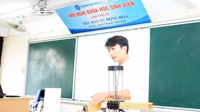 Sinh viên Trường Đại học Mỏ - Địa chất.