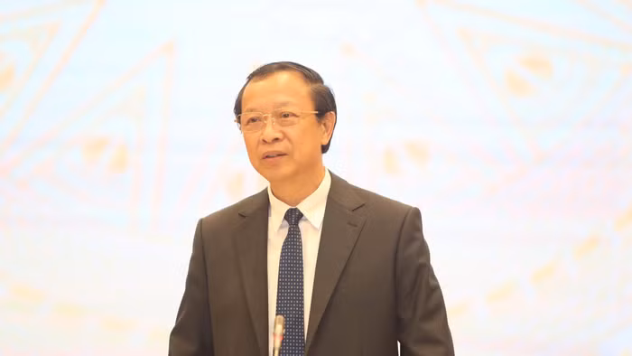 Thứ trưởng Thường trực Bộ GD&ĐT Phạm Ngọc Thưởng tại buổi họp báo Chính phủ thường kỳ chiều 4/5.