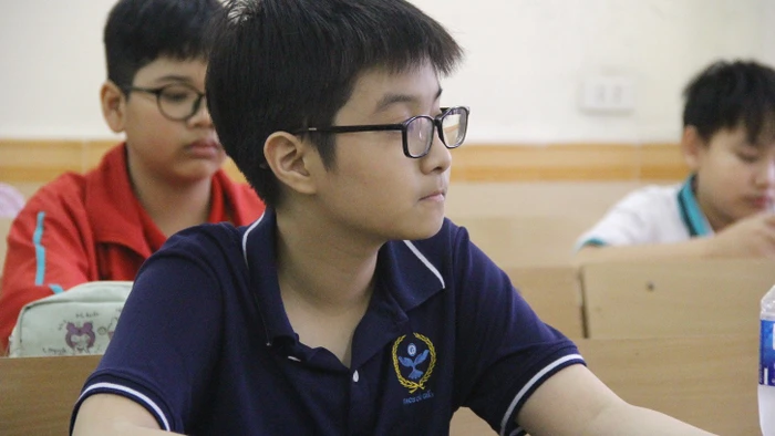 Học sinh tham dự Kỳ thi Olympic Hóa học và Khoa học tự nhiên dành cho học sinh phổ thông lần thứ III.