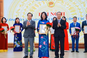 Cô Nguyễn Thị Kiều Hạnh – Hiệu trưởng, trường THPT Hoàng Cầu.