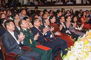 Các đại biểu tham dự chương trình. (Ảnh: Báo Đại đoàn kết)