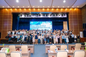 Mỗi kỳ tổng kết của VAM hàng năm, lại có thêm các “tinh hoa” tình nguyện đến giúp đỡ các sinh viên kiến tạo tương lai.