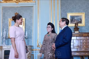 Thủ tướng Phạm Minh Chính và Phu nhân Lê Thị Bích Trân chào xã giao Công chúa Kế vị Thụy Điển Victoria Ingrid Alice Désirée. Ảnh: Dương Giang/TTXVN