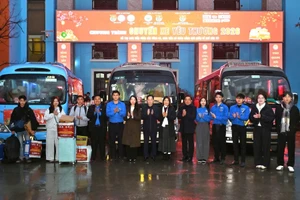 'Chuyến xe yêu thương 2026' hỗ trợ sinh viên về quê ăn Tết