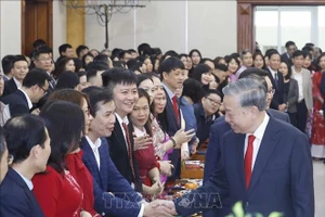 Tổng Bí thư Tô Lâm với cán bộ, công chức, viên chức, người lao động Văn phòng Trung ương Đảng. Ảnh: Thống Nhất/TTXVN