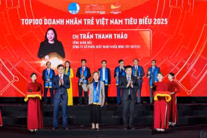 Chị Trần Thanh Thảo tại buổi lễ trao giải thưởng Sao Đỏ Doanh nhân trẻ 2025.