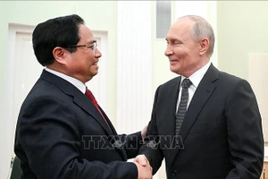 Thủ tướng Phạm Minh Chính hội kiến Tổng thống Nga Vladimir Putin