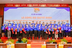 Ra mắt lãnh đạo Thành Đoàn TPHCM mới. Ảnh: Anh Thư.