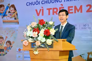 Tổng Biên tập Tạp chí Trẻ em Việt Nam phát biểu phát động cuộc thi trong khuôn khổ Lễ công bố chuỗi chương trình truyền thông Vì trẻ em năm 2026.