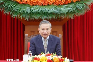 Tổng Bí thư Tô Lâm điện đàm Tổng thống Hàn Quốc Lee Jae Myung. (Ảnh: Thống Nhất/TTXVN)