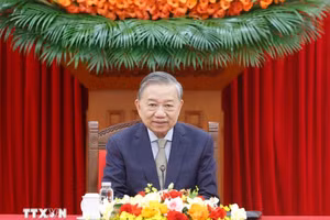 Tổng Bí thư Tô Lâm điện đàm Tổng thống Hàn Quốc Lee Jae Myung. (Ảnh: Thống Nhất/TTXVN)