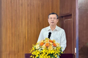 Thứ trưởng Bộ GD&ĐT Nguyễn Văn Phúc tại Hội nghị sơ kết triển khai Chương trình tăng cường kiểm soát và nâng cao chất lượng đào tạo cử nhân luật. Ảnh: Thùy Linh. 