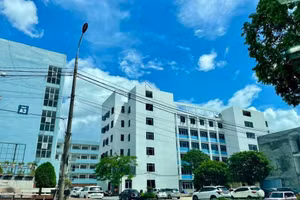 Khuôn viên trường Trường Đại học Y - Dược, Thái Nguyên.