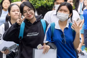 Thí sinh tham gia kỳ thi đánh giá năng lực đợt 2 của Đại học Quốc gia TPHCM. Ảnh: UTE. 