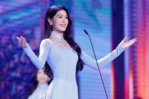 Nữ sinh Ngoại giao đi thi Hoa Hậu để tìm kiếm 'tiếng nói' giúp đỡ cộng đồng