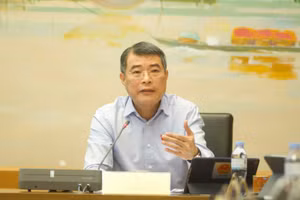 Thủ tướng Lê Minh Hưng phát biểu tại phiên thảo luận tổ.