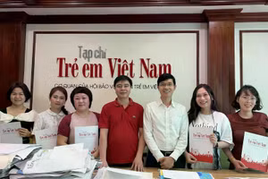 Ban Tổ chức cùng các giám khảo đồng hành tại vòng sơ khảo cuộc thi “Ngôi nhà mơ ước” mùa 4.
