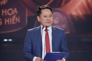 Ông Trương Thành Trung, Ủy viên Ủy ban Trung ương MTTQ Việt Nam, Bí thư Đảng ủy, Tổng Biên tập Báo Đại đoàn kết phát biểu tại Lễ trao giải.