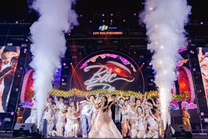 Hoà Minzy, RHYDER cực cháy và loạt nghệ sĩ khuấy đảo sân khấu sinh viên Đà Nẵng