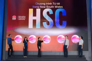 Lễ Công bố ra mắt chương trình THPT Bang New South Wales cấp bằng Tú tài HSC.