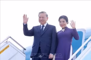 Tổng Bí thư Tô Lâm và Phu nhân rời thành phố Busan về nước, kết thúc tốt đẹp chuyến thăm cấp Nhà nước tới Hàn Quốc. (Ảnh: Thống Nhất/TTXVN)